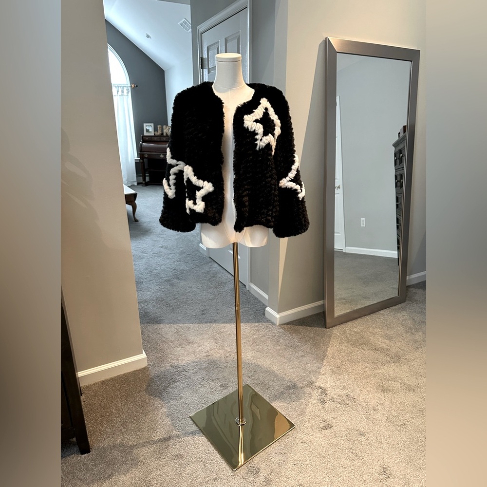 NWT Belle Vere faux fur crop jacket